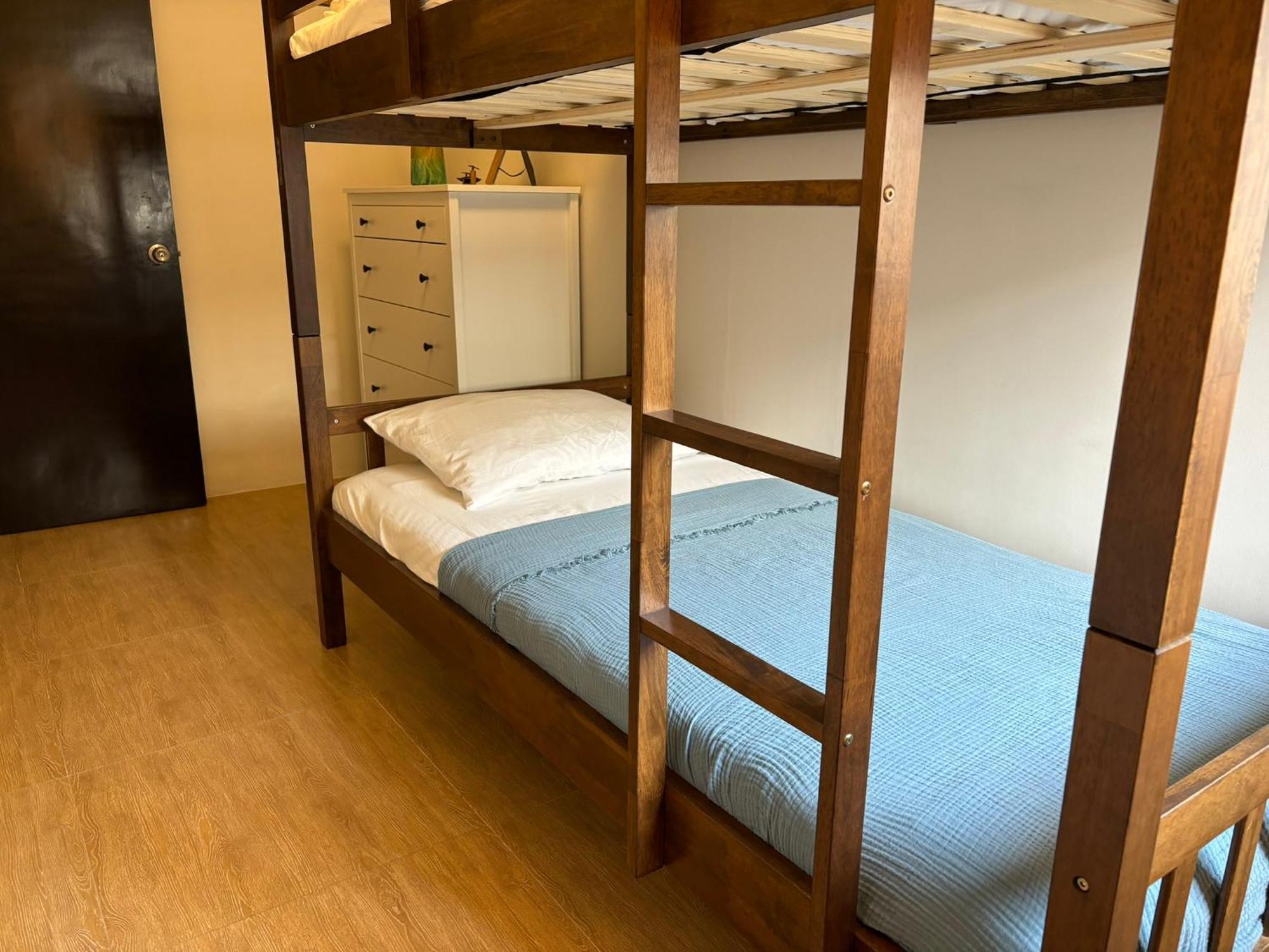 Mactan Cebu Guesthouse - Ideal For Family Or Friends - 3Km From Airport Lapu-Lapu City Exterior photo